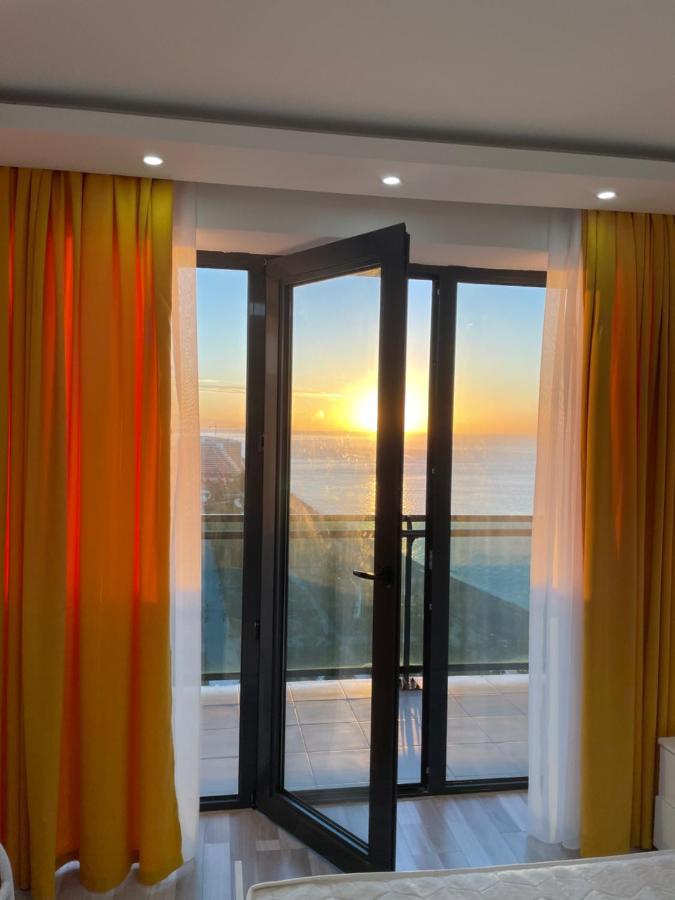 Sea View Apartments Orbi Beach Tower Batumi Ngoại thất bức ảnh